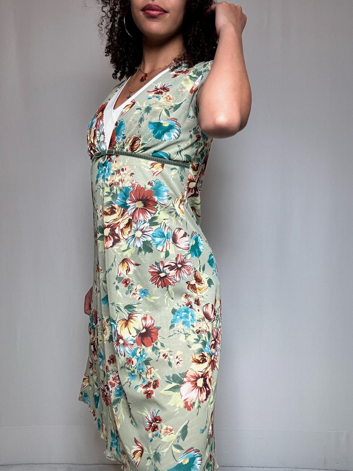 Khaki floral short dress with vintage L-collar detail