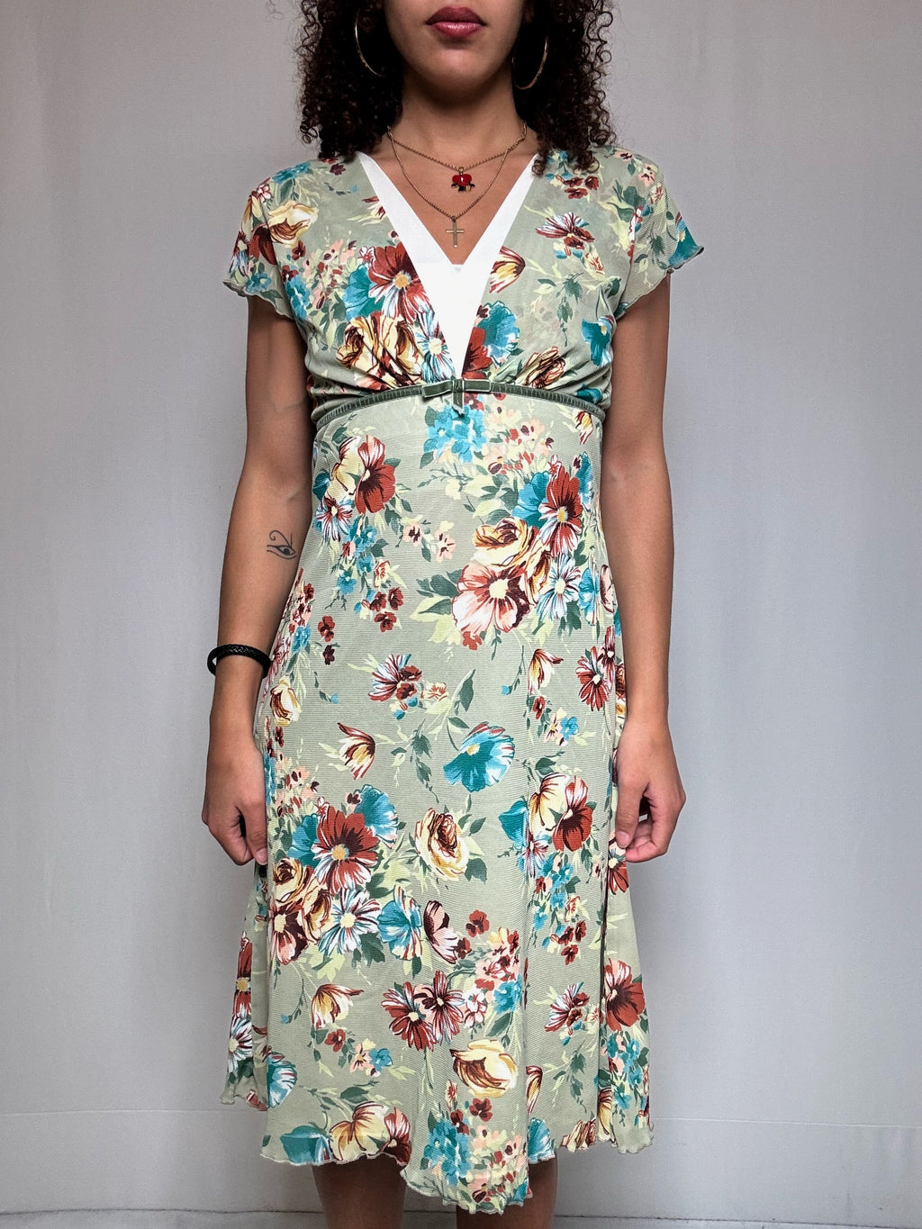 Khaki floral short dress with vintage L-collar detail