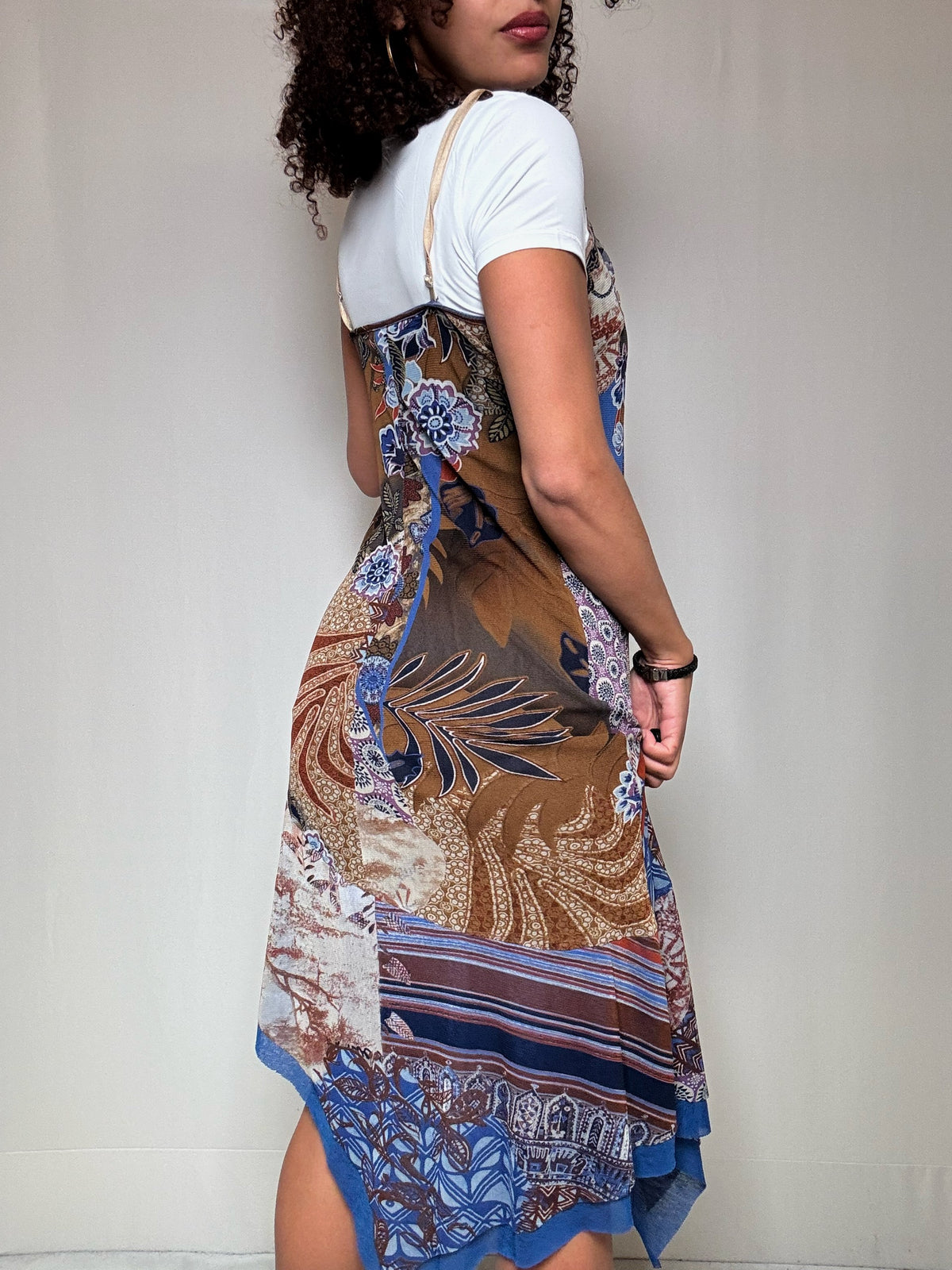 Vintage-Kleid mit Spaghettiträgern in Braun und Blau, Größe M/L