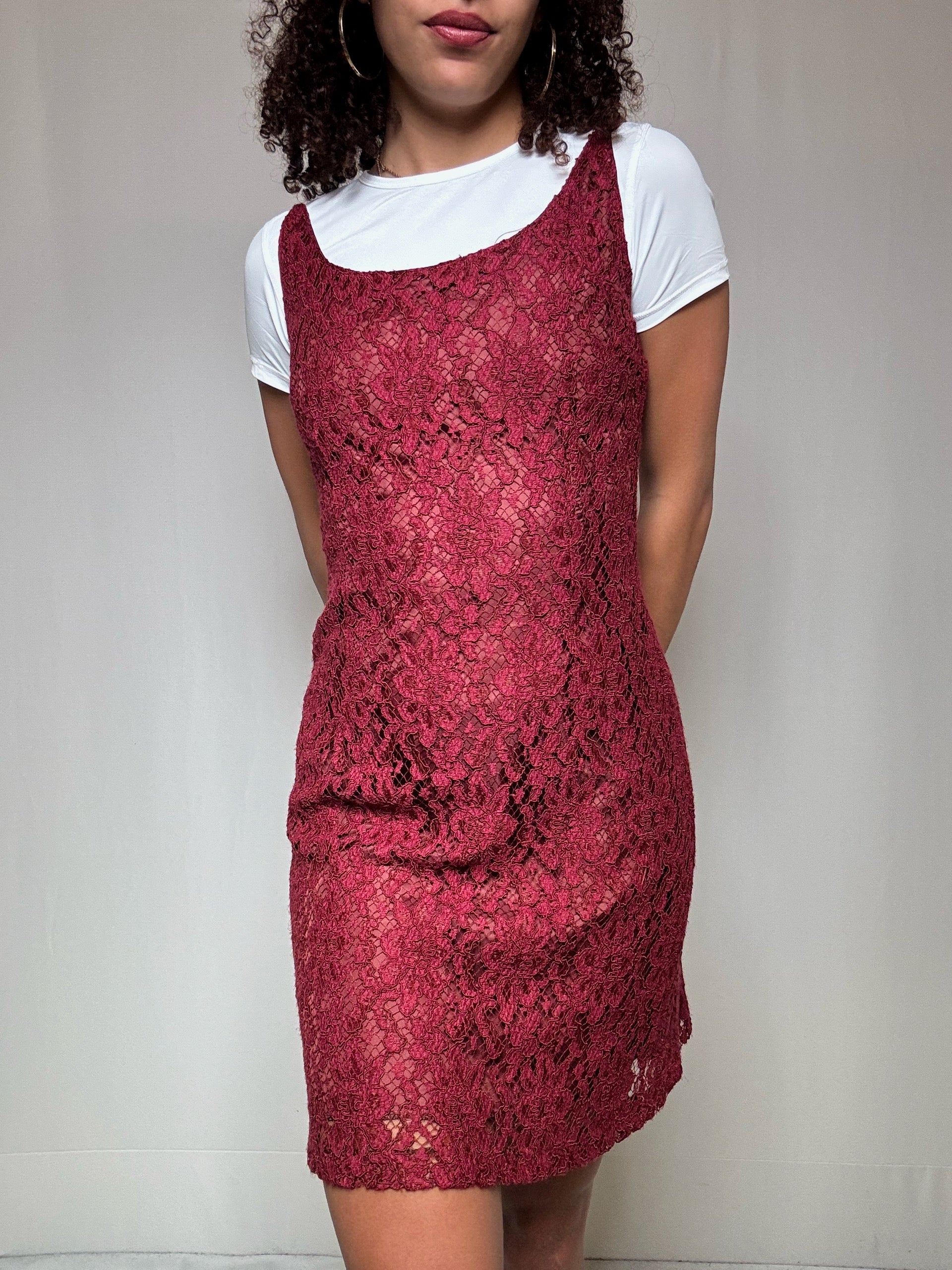 Robe à dentelle bordeaux S vintage