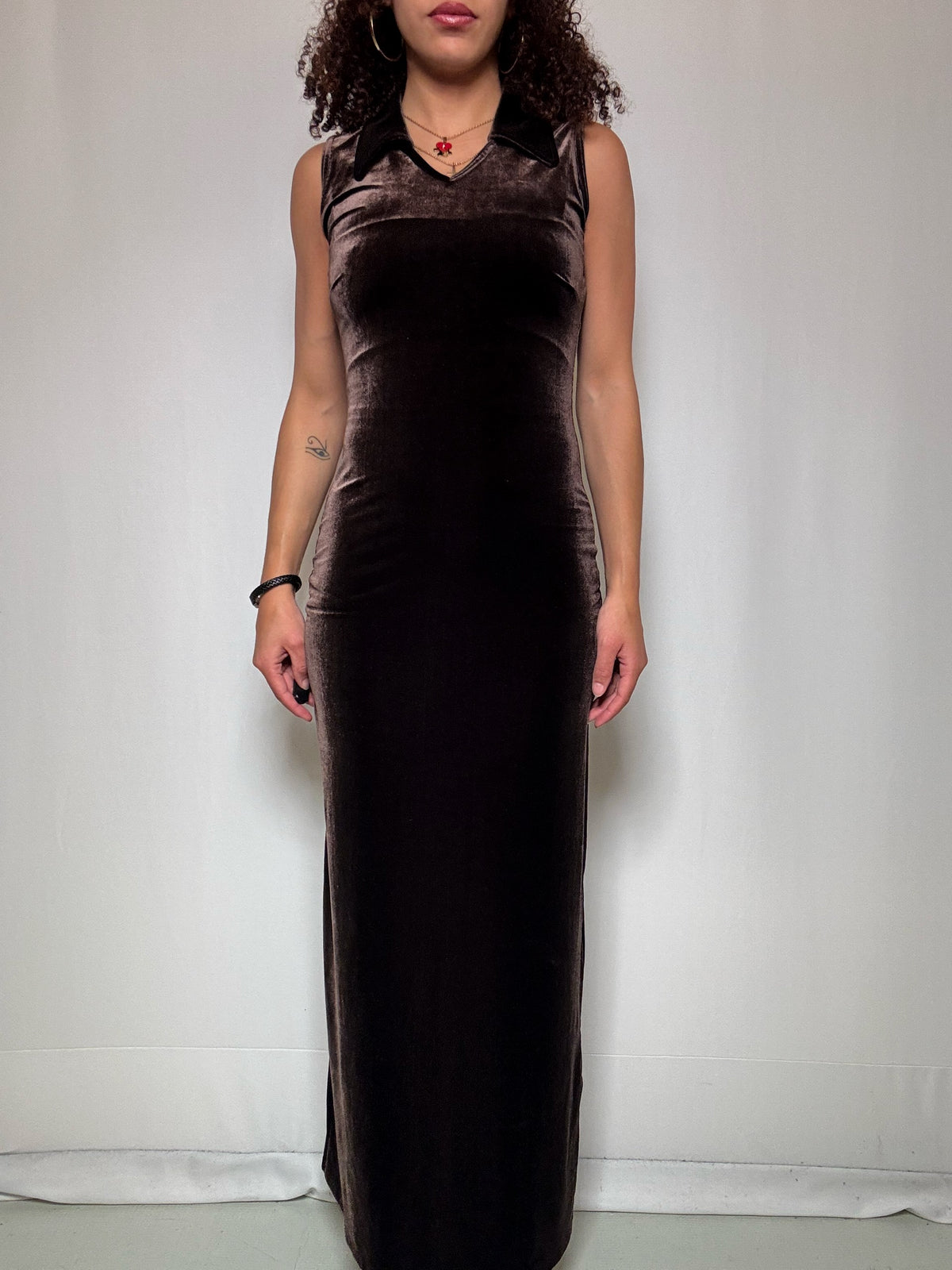 Eng anliegendes braunes Samtkleid S, Vintage