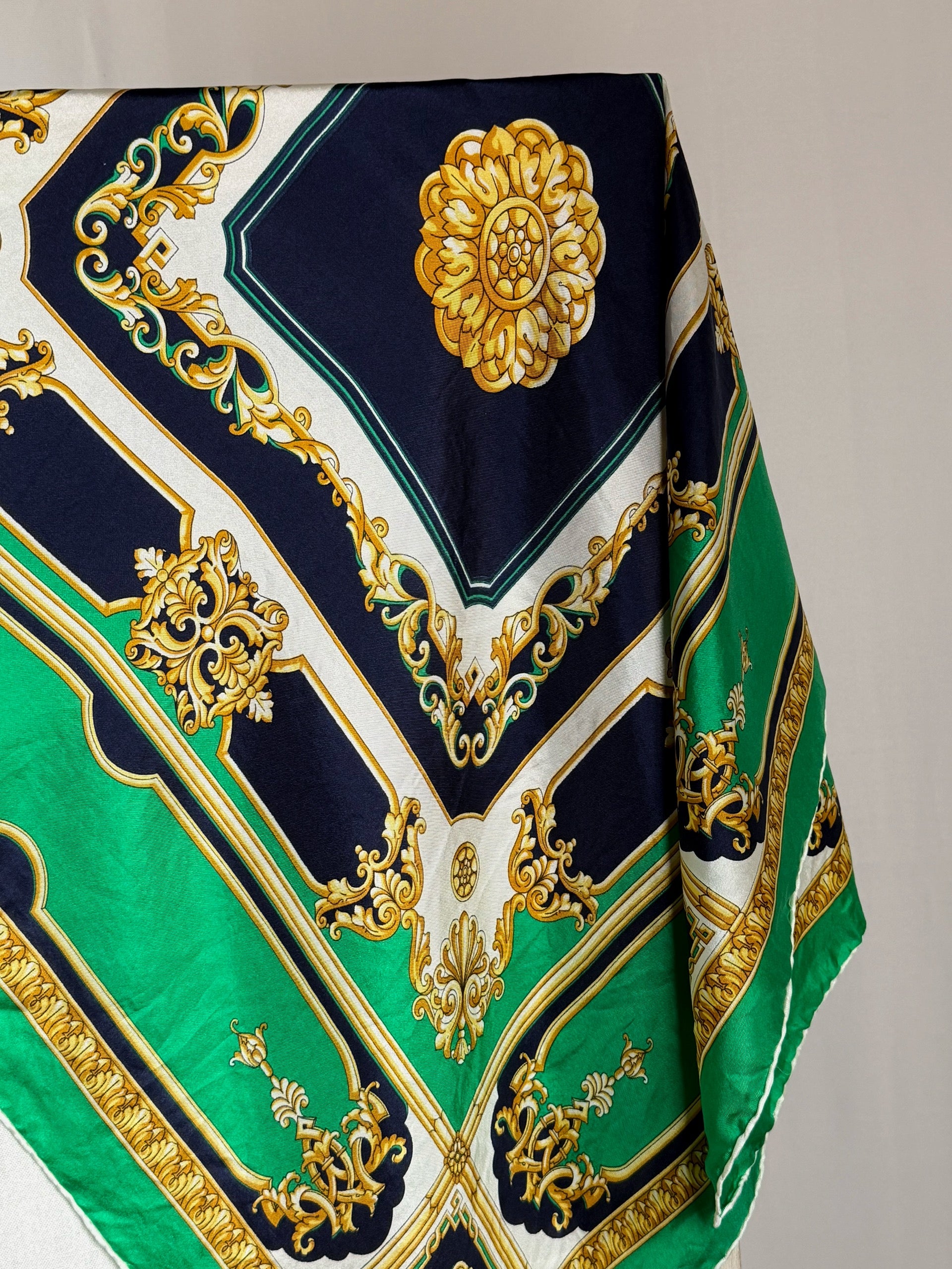 Foulard en soie vintage