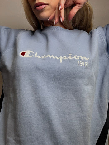 CHAMPION L Vintage himmelblaues Sweatshirt mit Rundhalsausschnitt