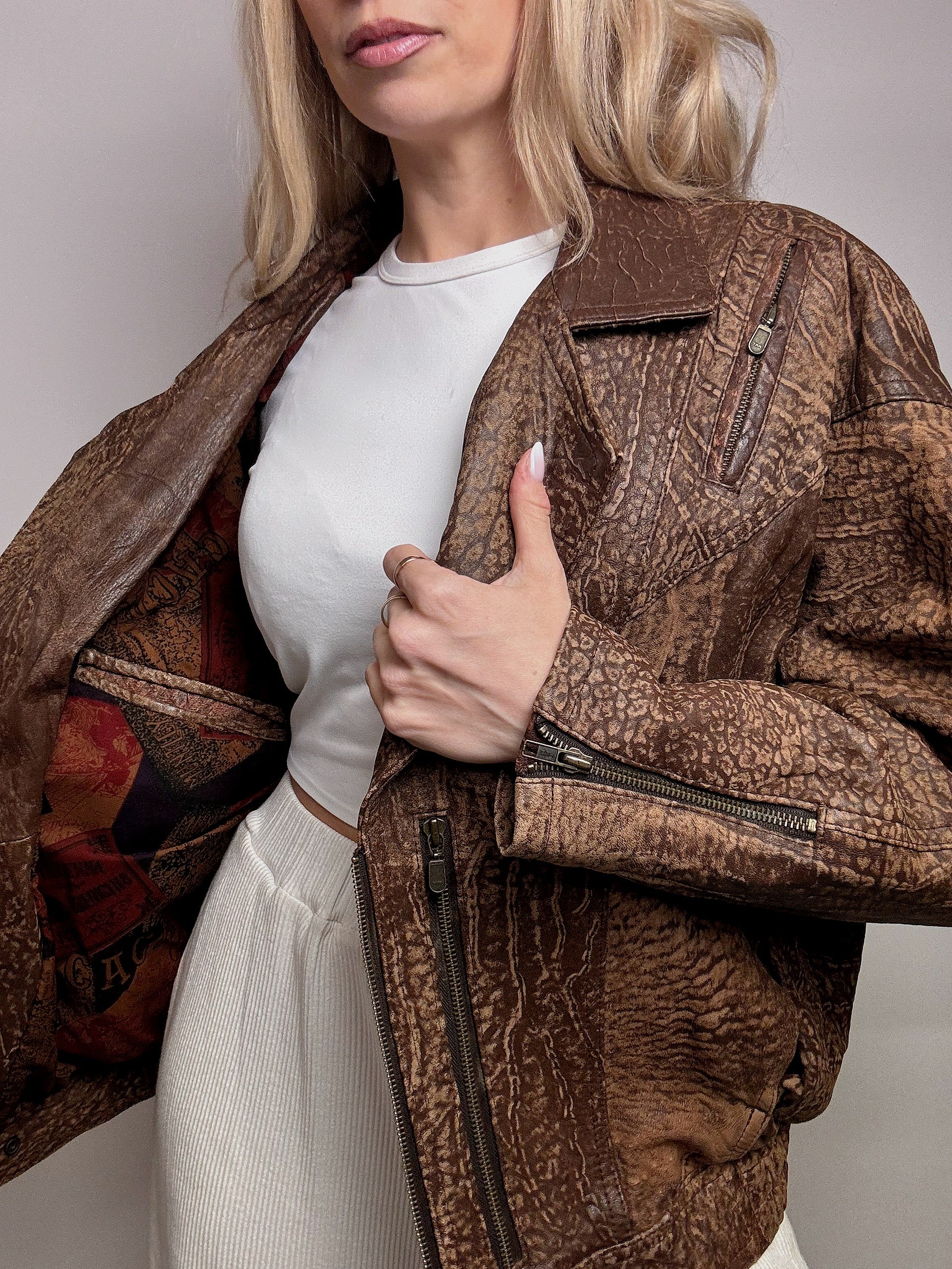 Vintage L/XL brown destroyed style leather jacket