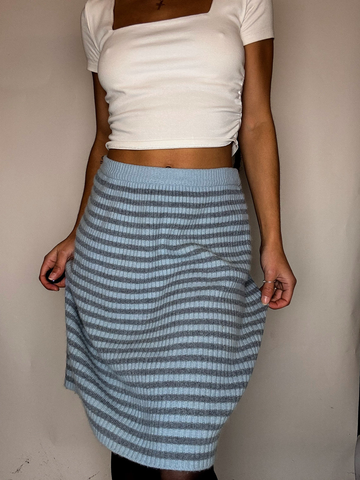 Jupe en maille rayée bleu et gris L vintage