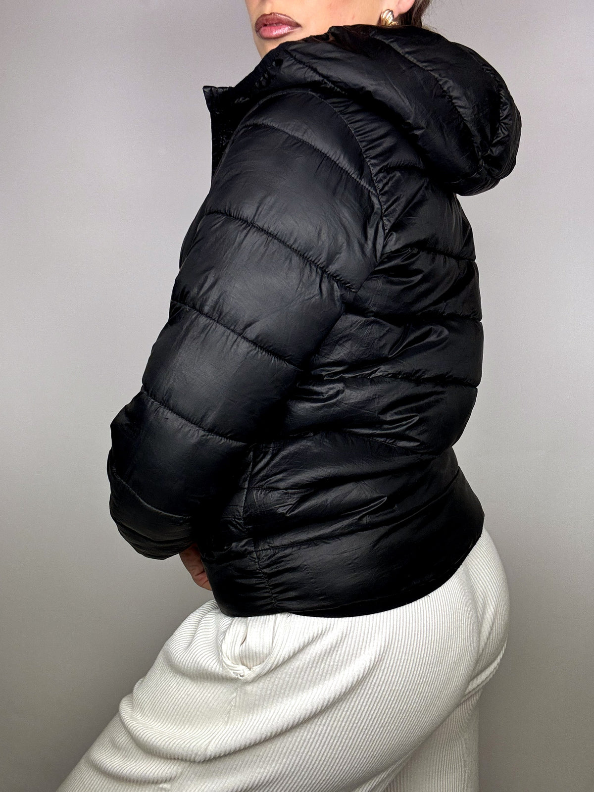 CHAMPION L Vintage schwarze feine puffige Daunenjacke