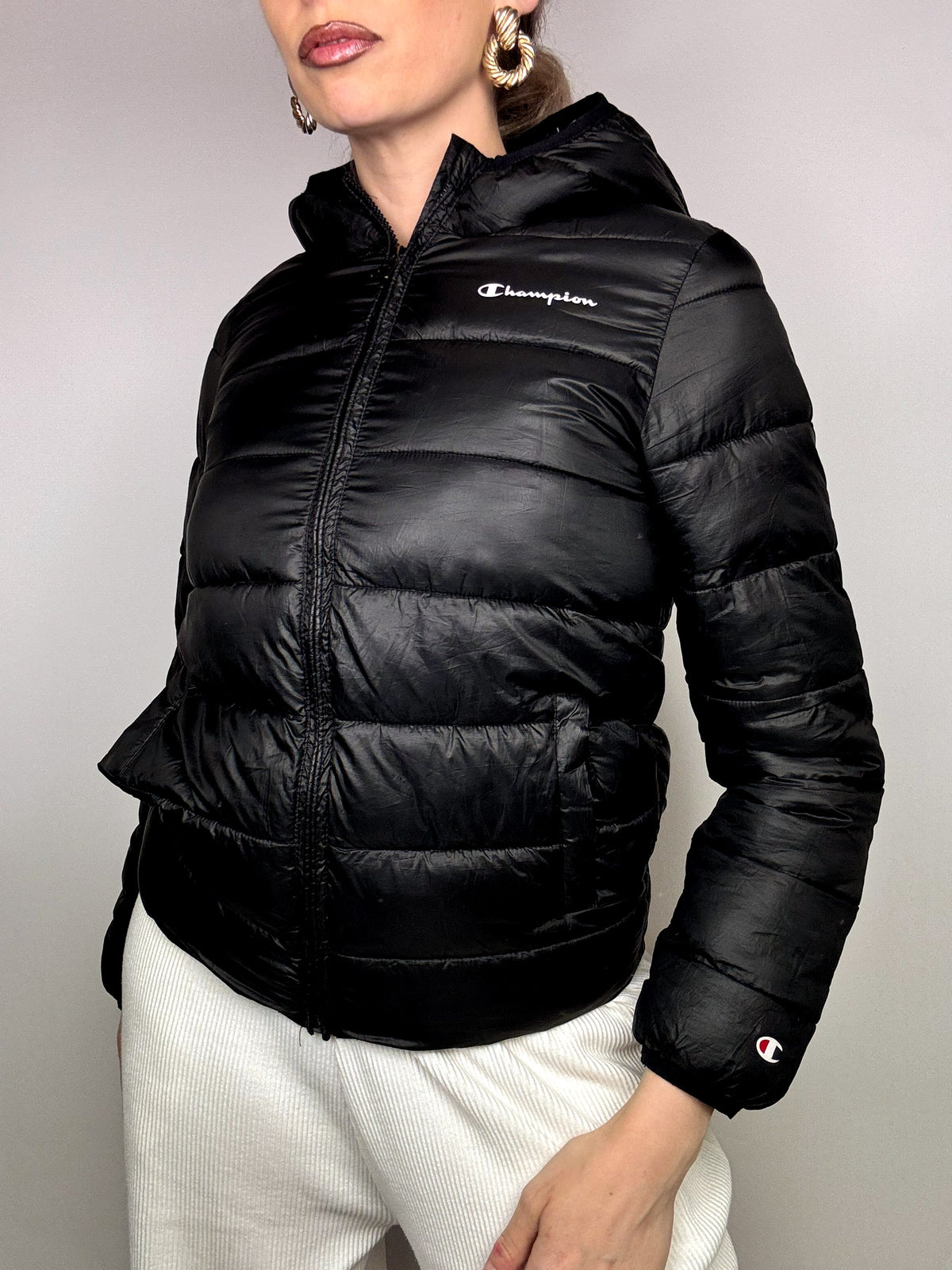 CHAMPION L Vintage schwarze feine puffige Daunenjacke