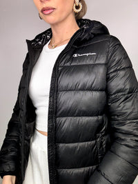 CHAMPION L Vintage schwarze feine puffige Daunenjacke