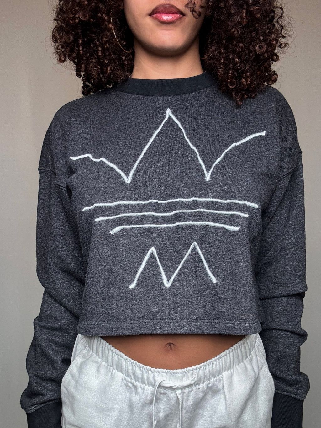Graues Adidas Crop-Sweatshirt XS Vintage