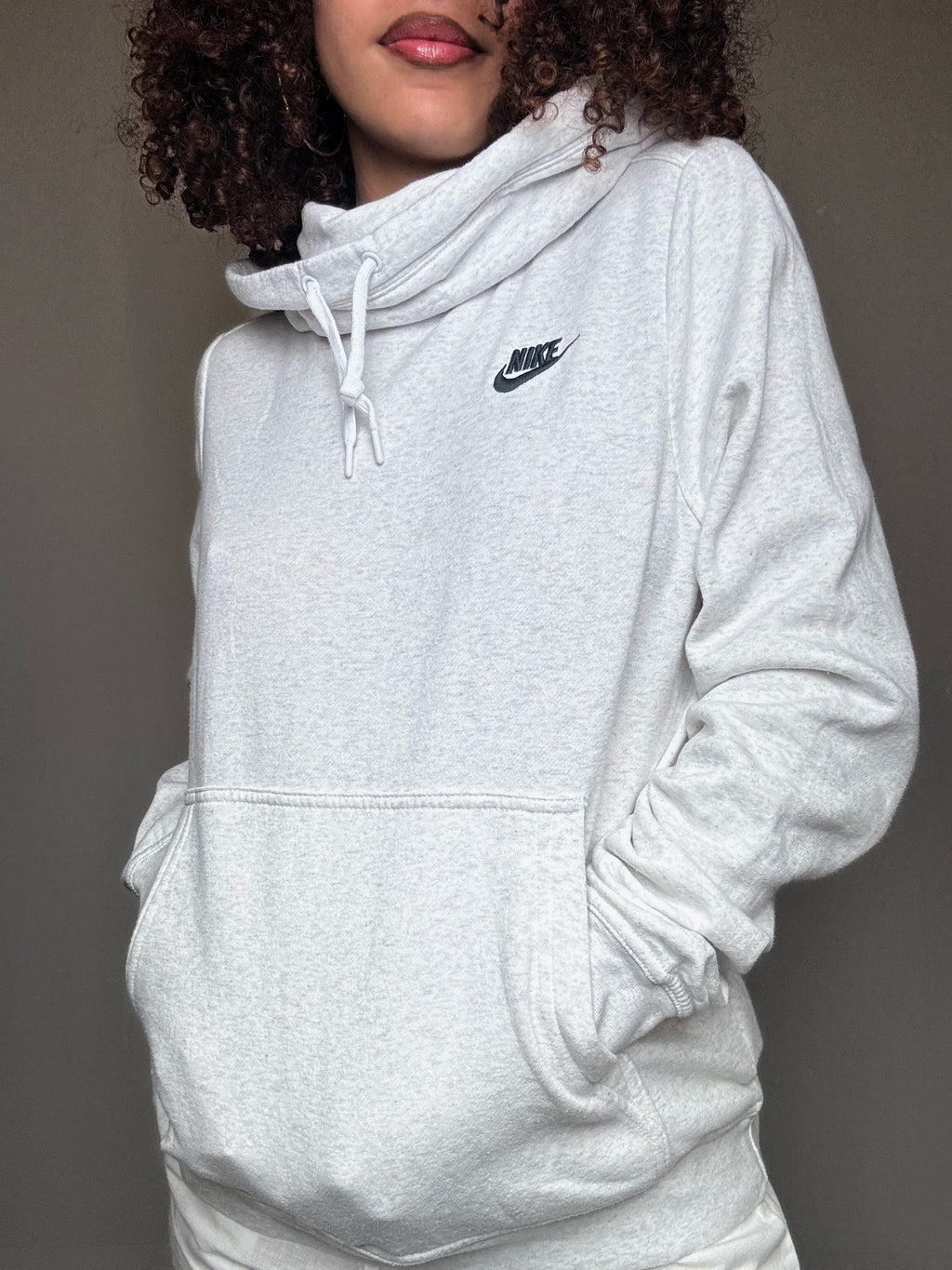 Vintage Grey Nike M Hoodie with High Neck