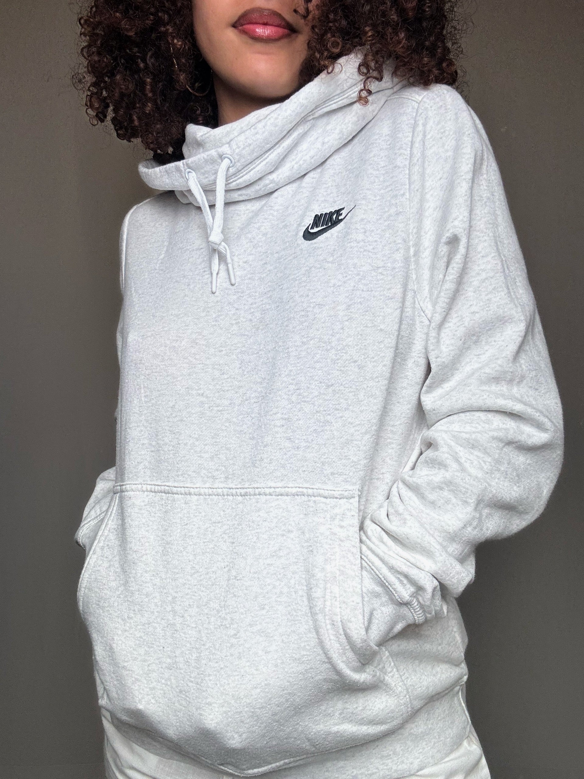Vintage Grey Nike M Hoodie with High Neck