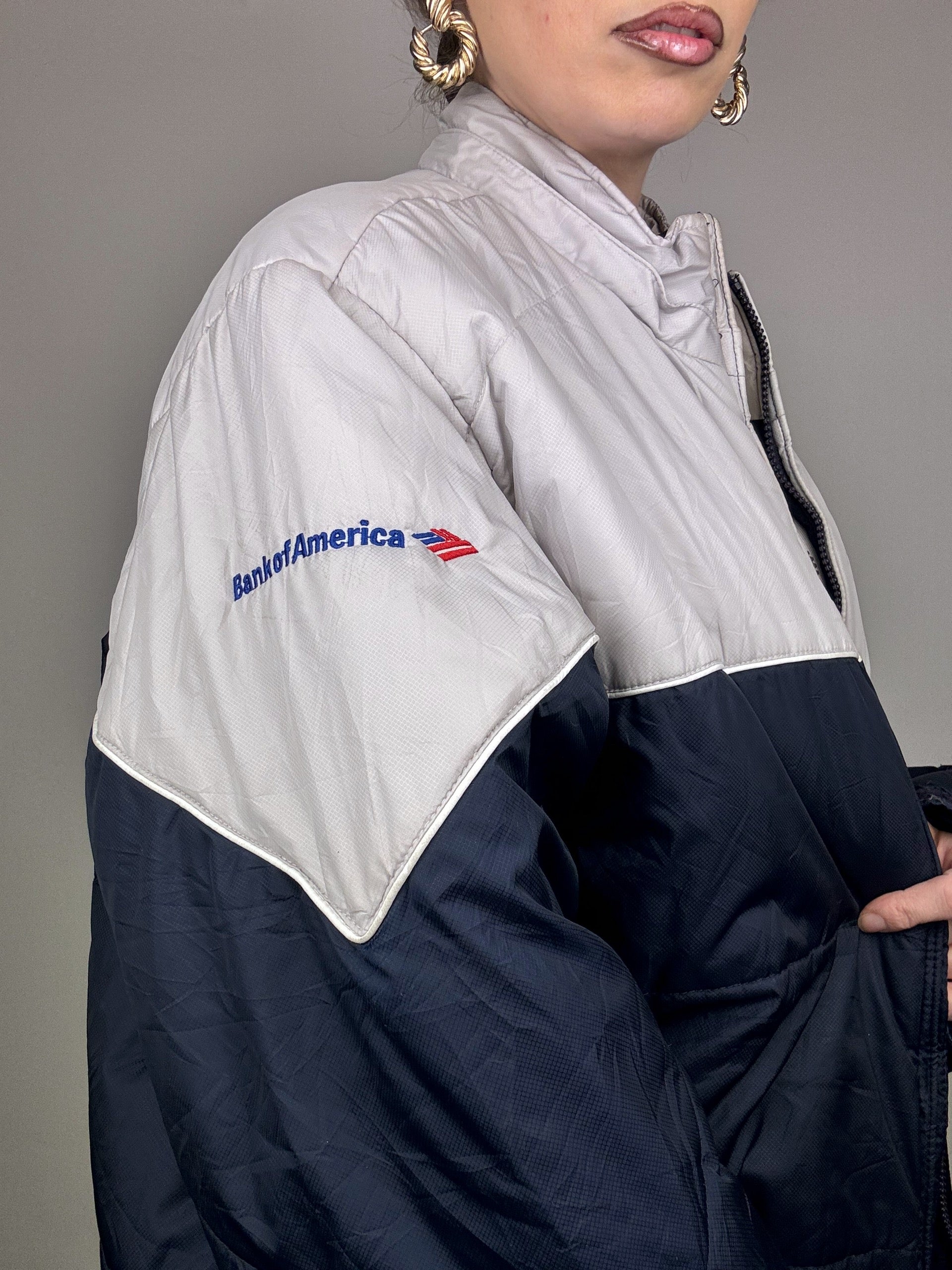 NFL + REEBOK M Vintage-Daunenjacke in Übergröße in Grau und Marineblau