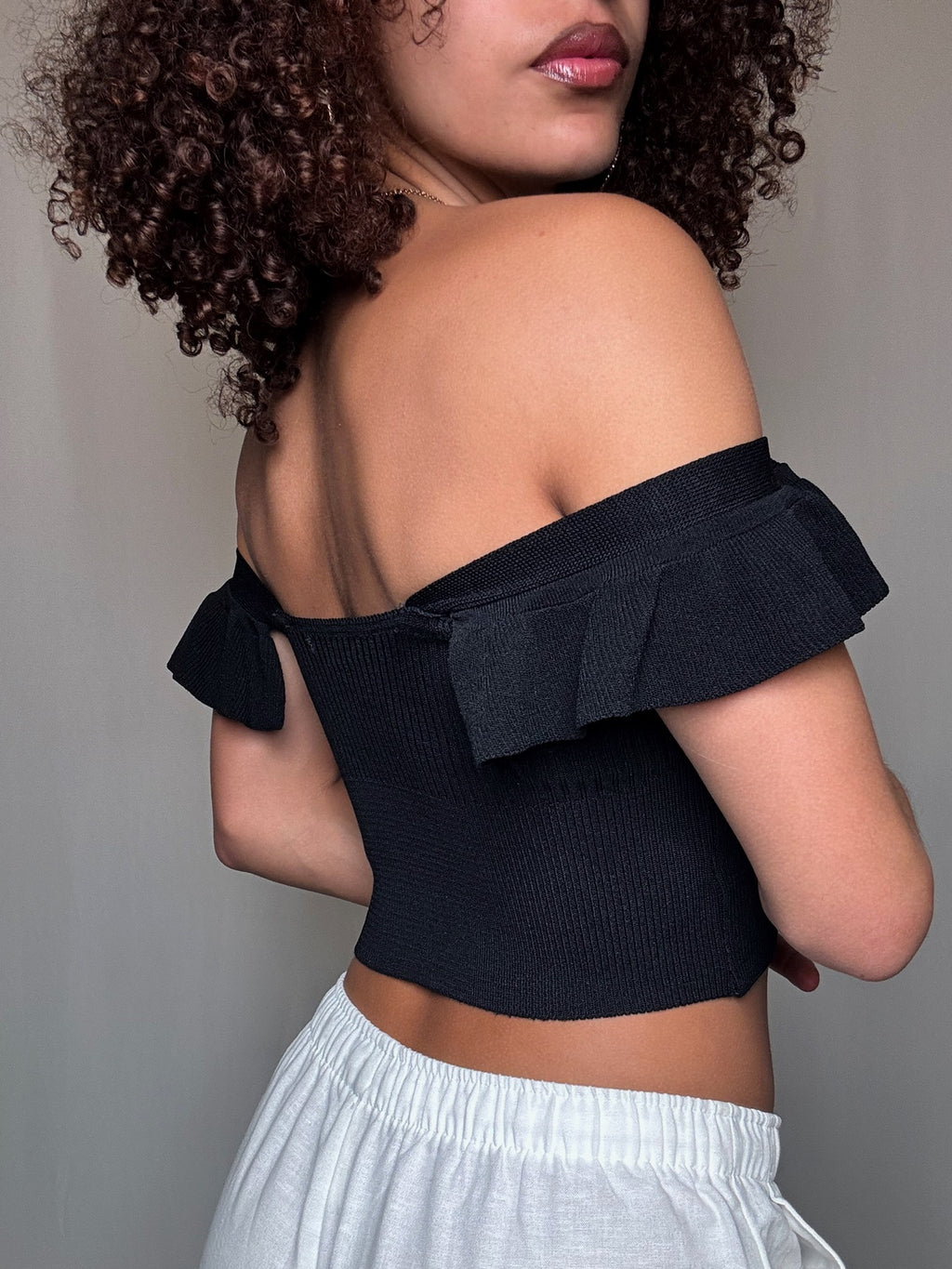 Black ribbed crop top one size vintage