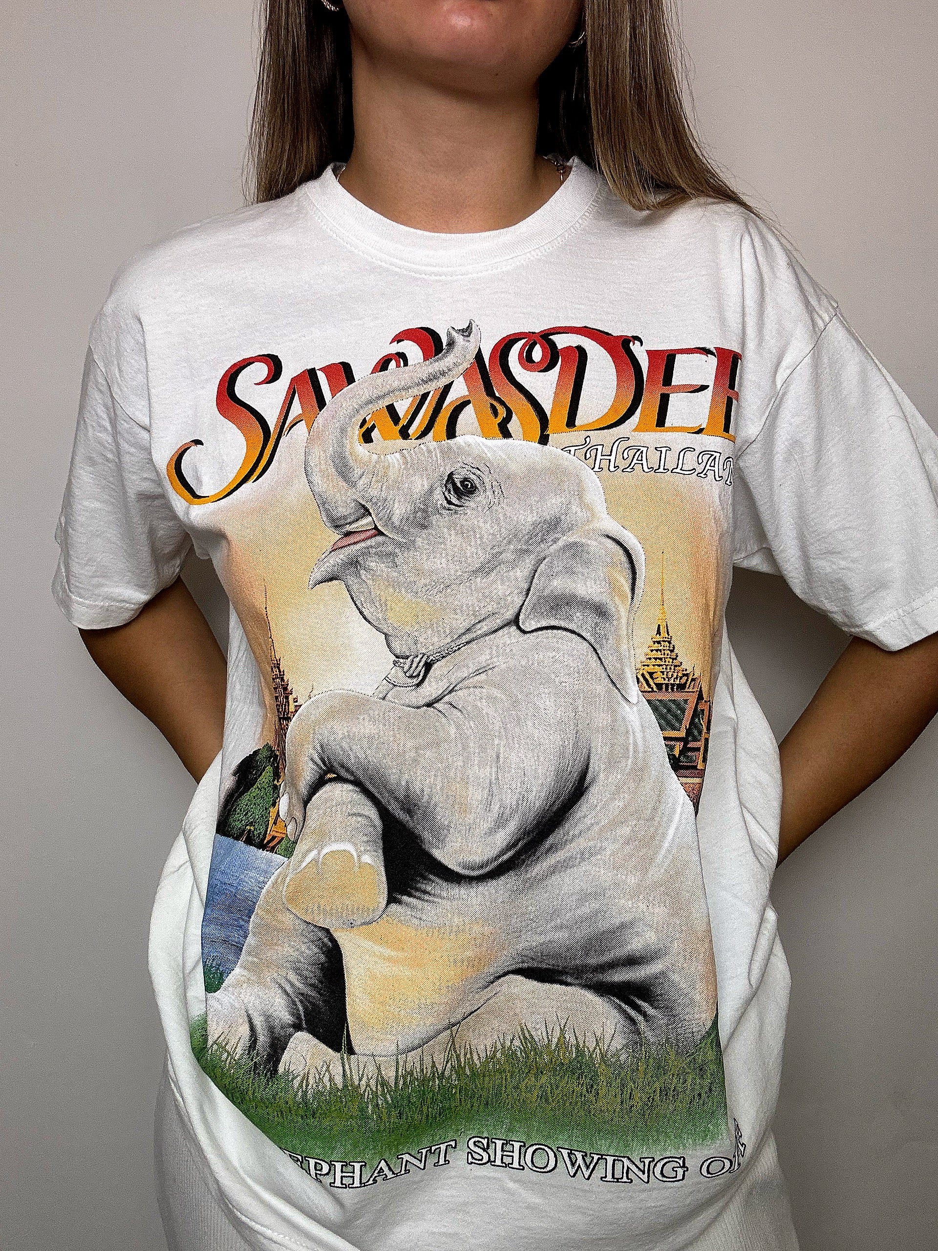 Vintage white THAILAND L t-shirt