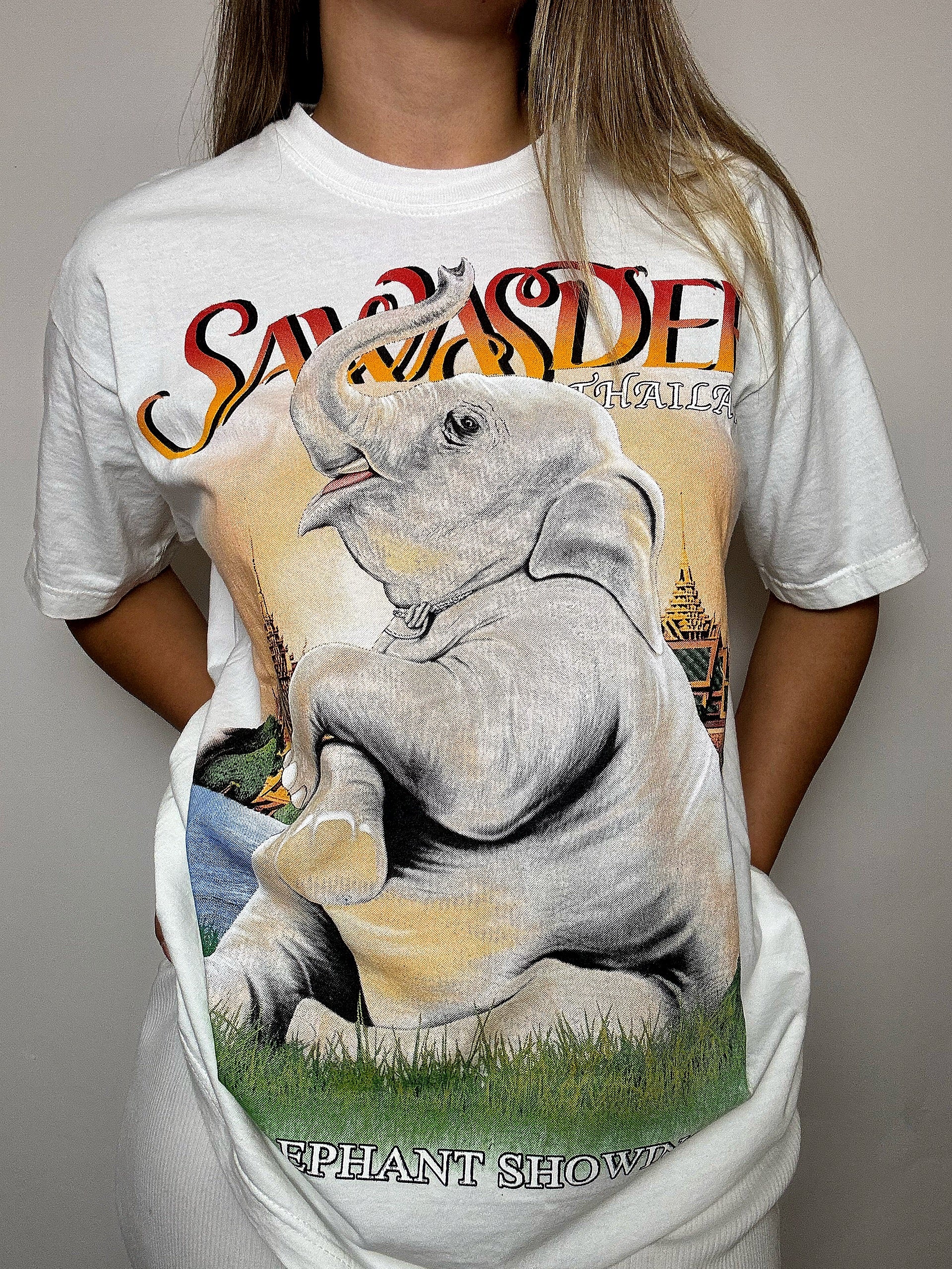 Vintage white THAILAND L t-shirt