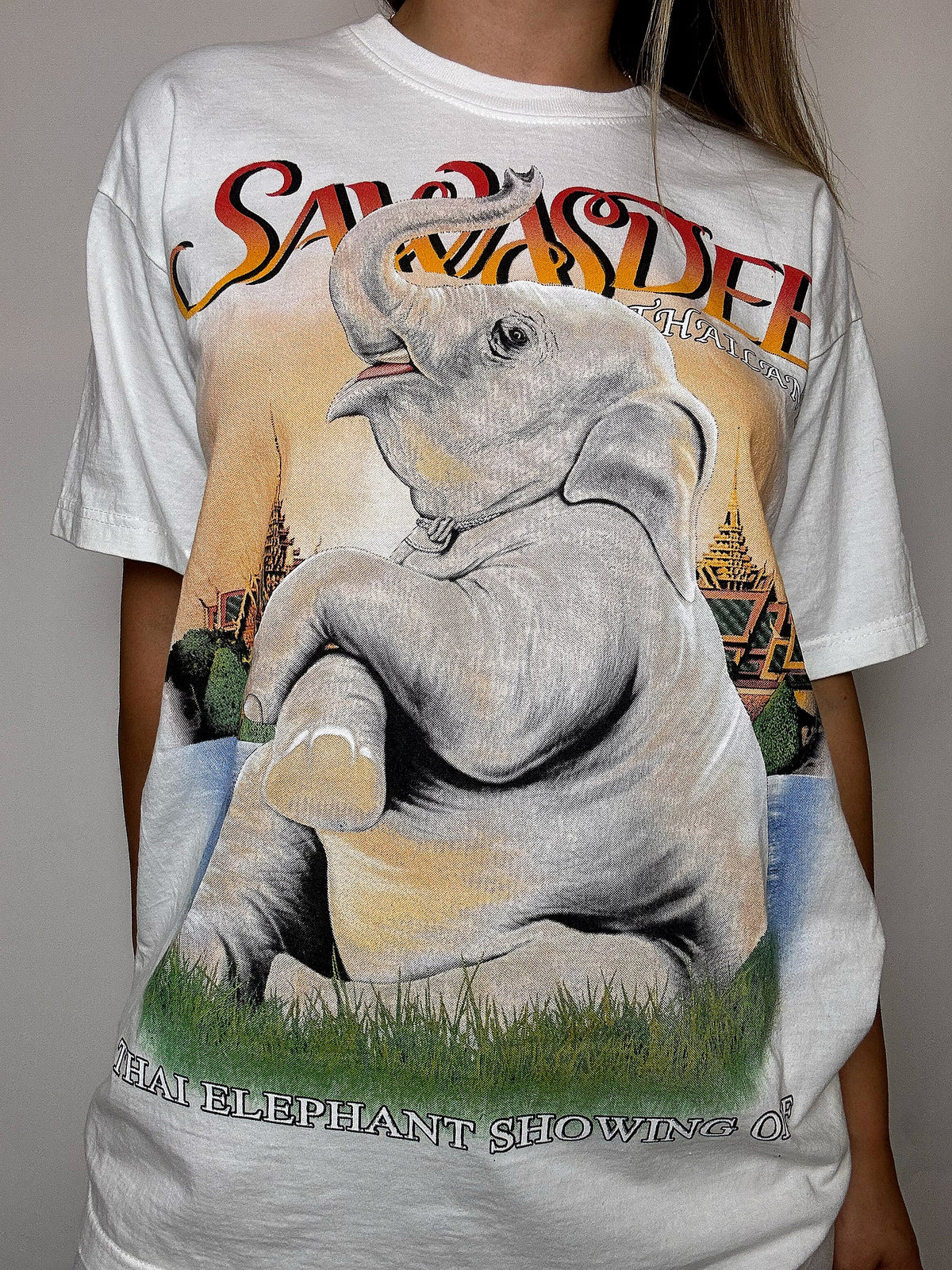 Vintage white THAILAND L t-shirt