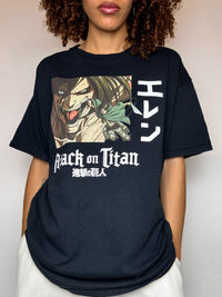 Attack on Titan L Vintage schwarzes T-Shirt