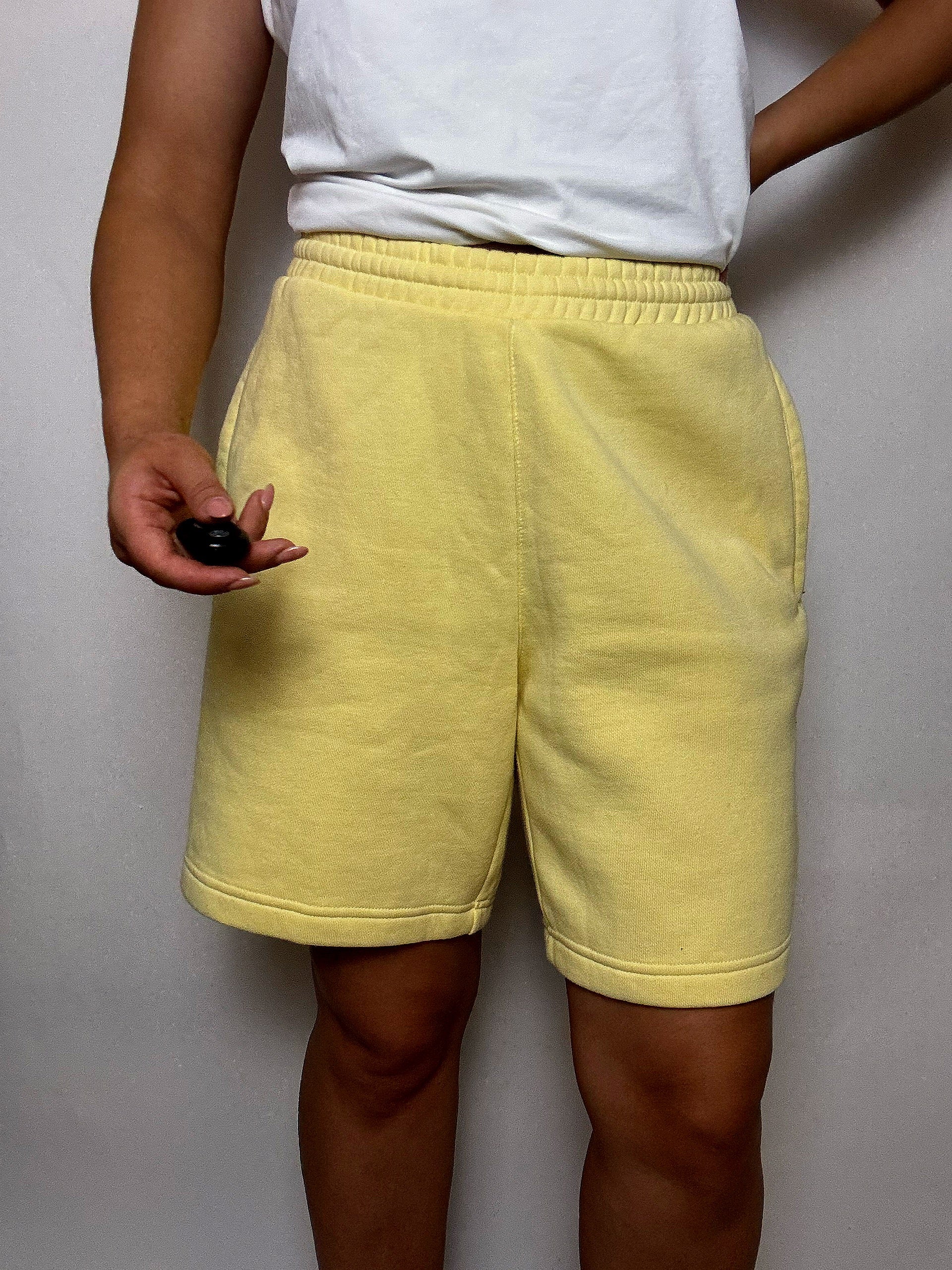 ADIDAS L vintage yellow fleece shorts