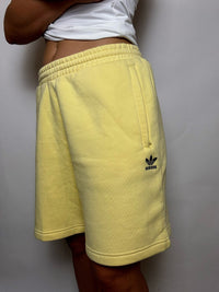 ADIDAS L vintage yellow fleece shorts