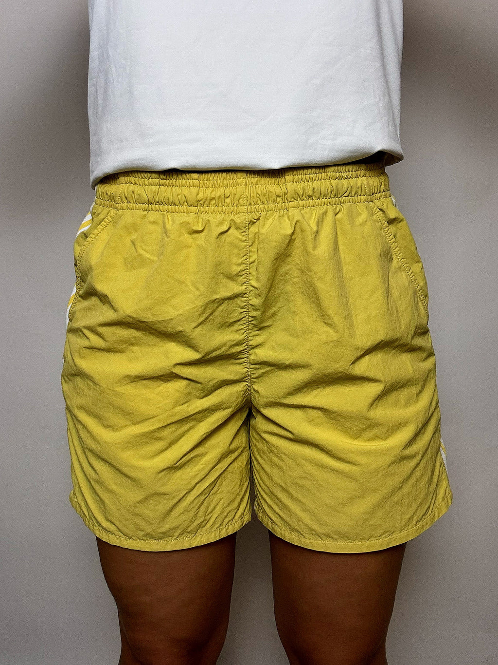 Vintage Adidas S gelbe Shorts