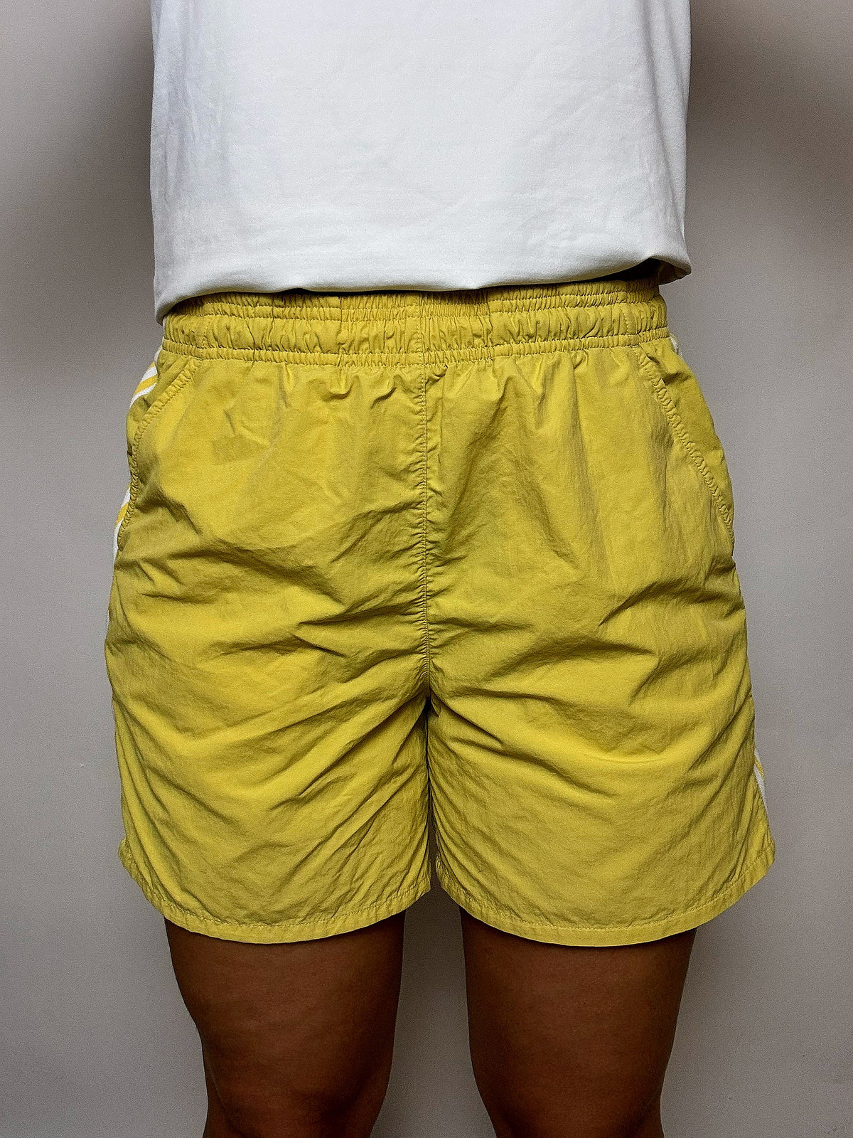 Vintage Adidas S gelbe Shorts