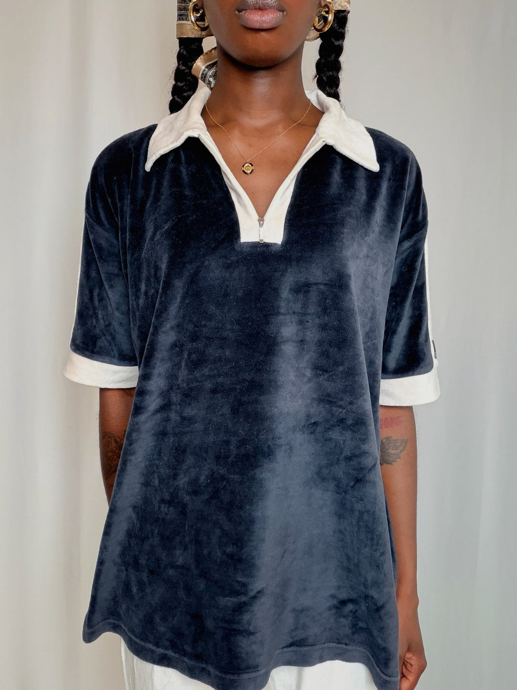 Polo en velours noir et blanc Chevignon L vintage