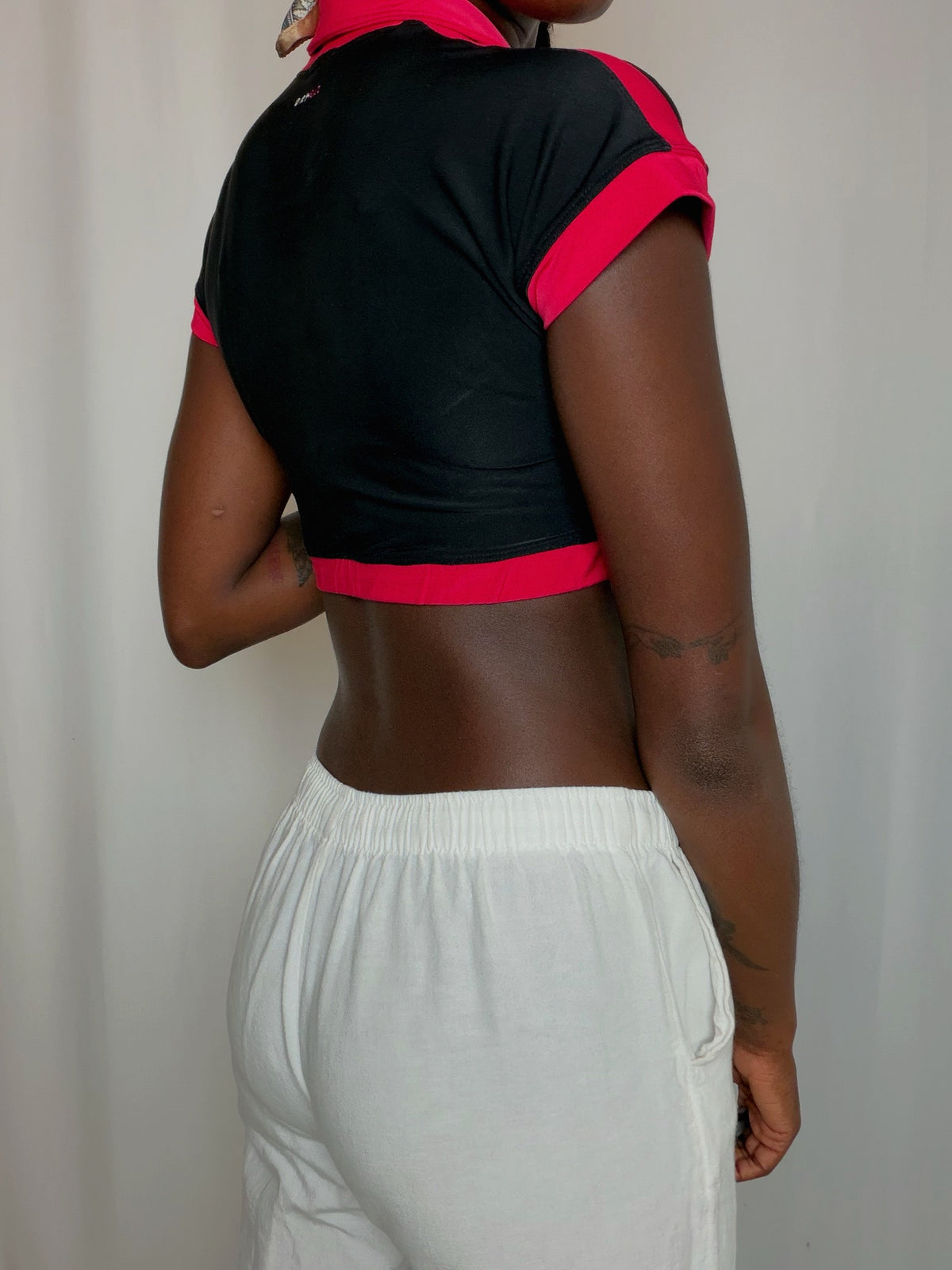 Tshirt court noir et rose Nike S vintage