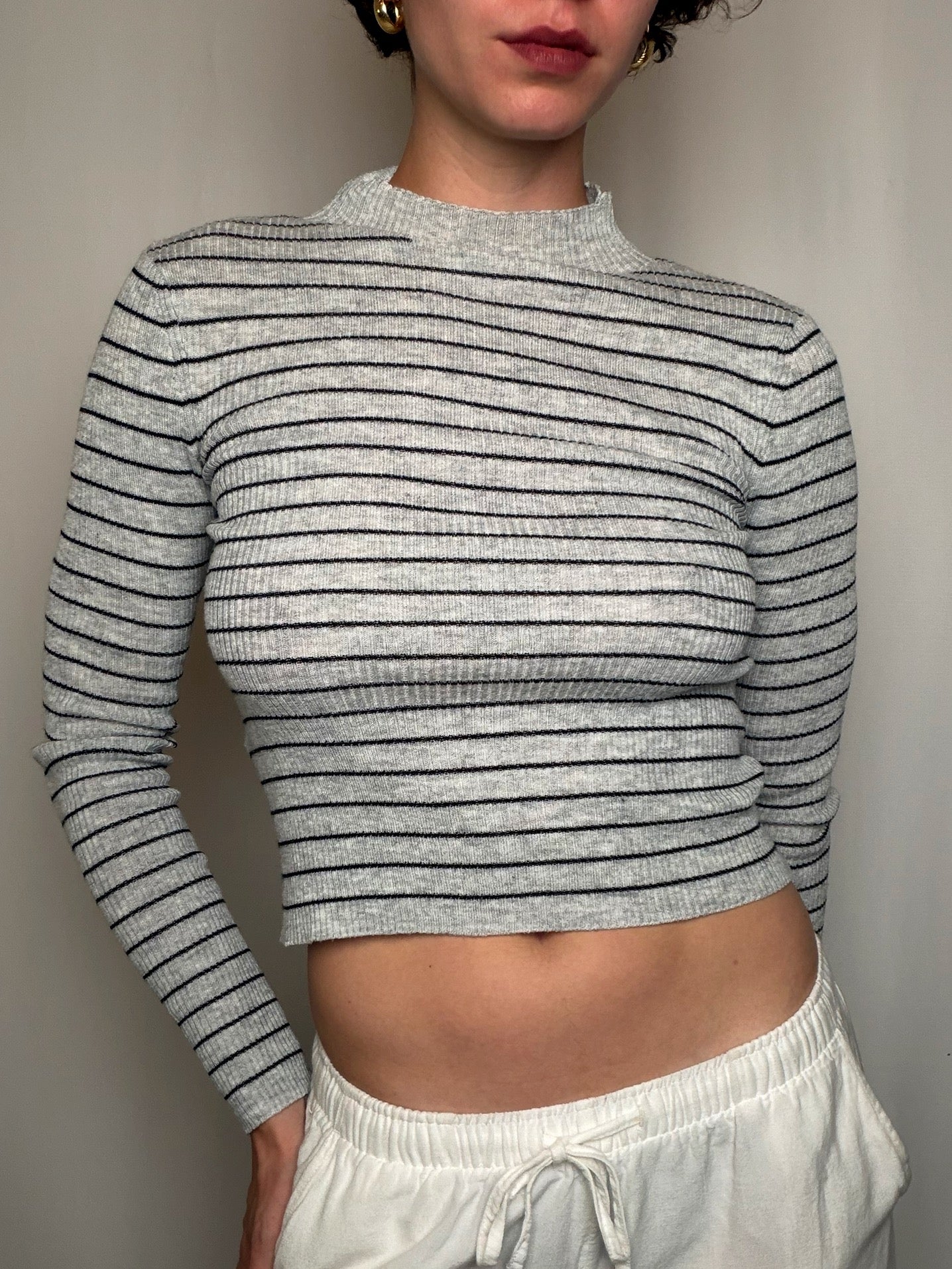 Pull en maille Gris Clair À Rayures Noires XS vintage