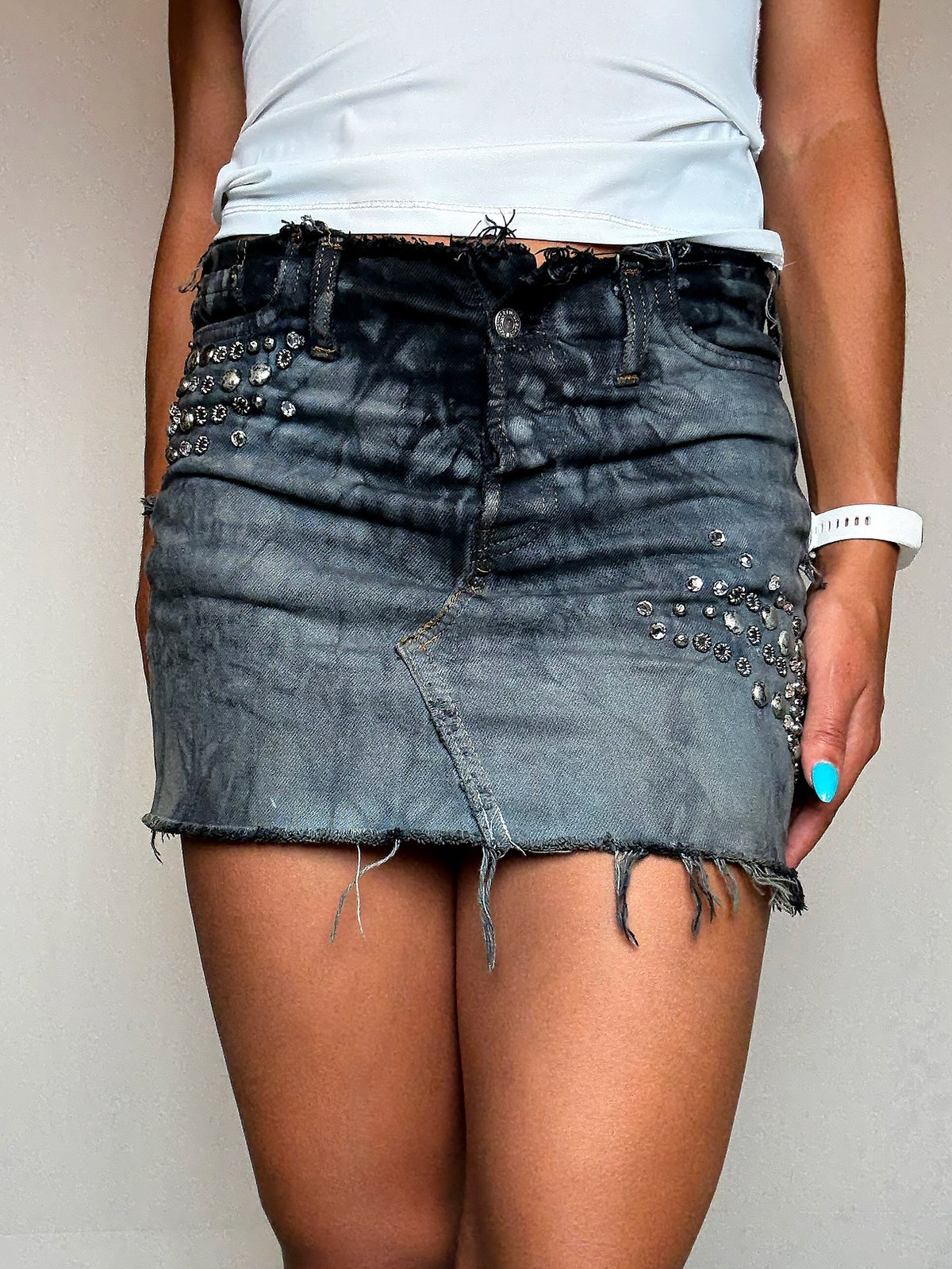 Jupe en jean delavée avec strass S vintage