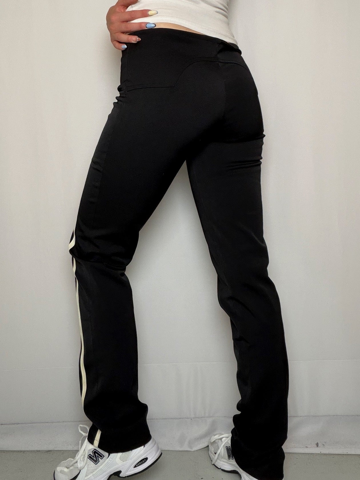 Pantalon noir avec détails M vintage