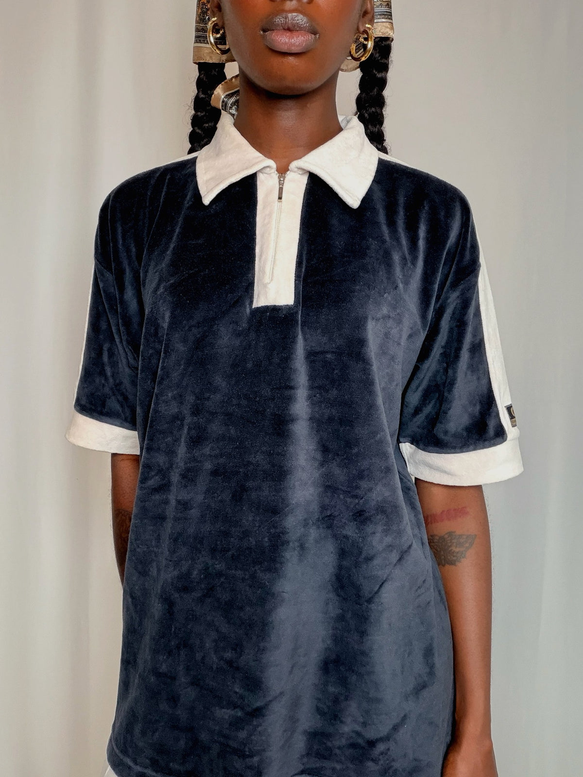 Polo en velours noir et blanc Chevignon L vintage
