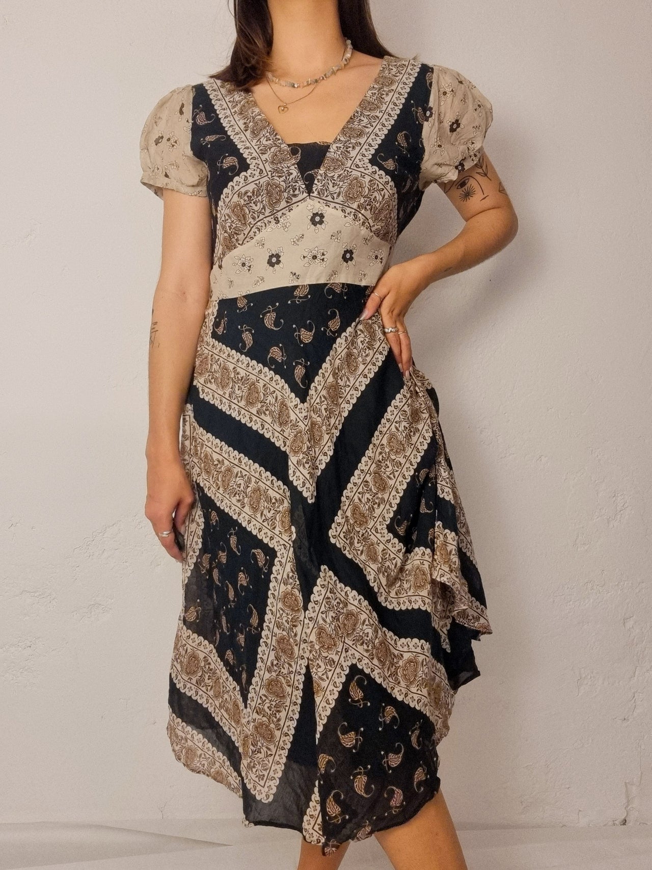 Robe vintage noire et beige S