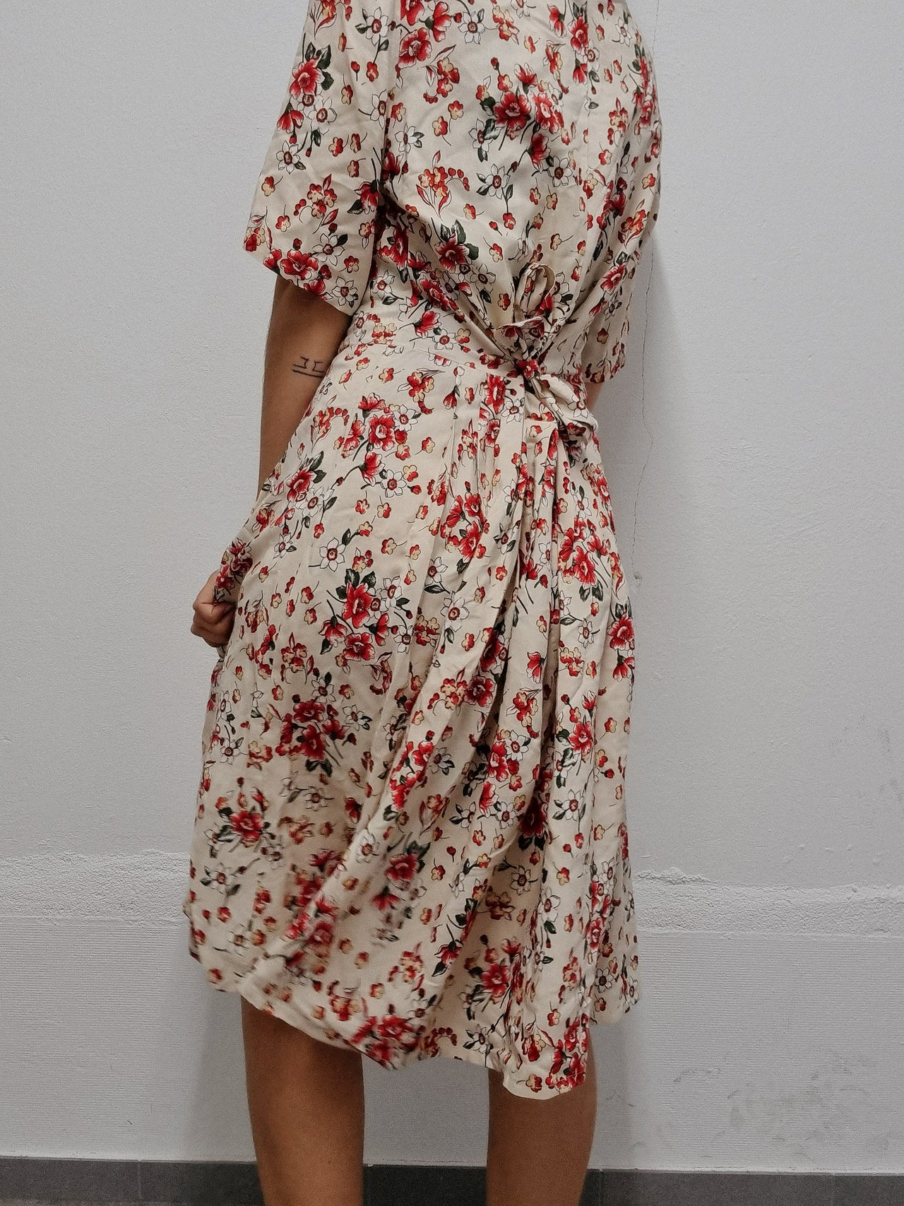 Vintage beige floral dress M