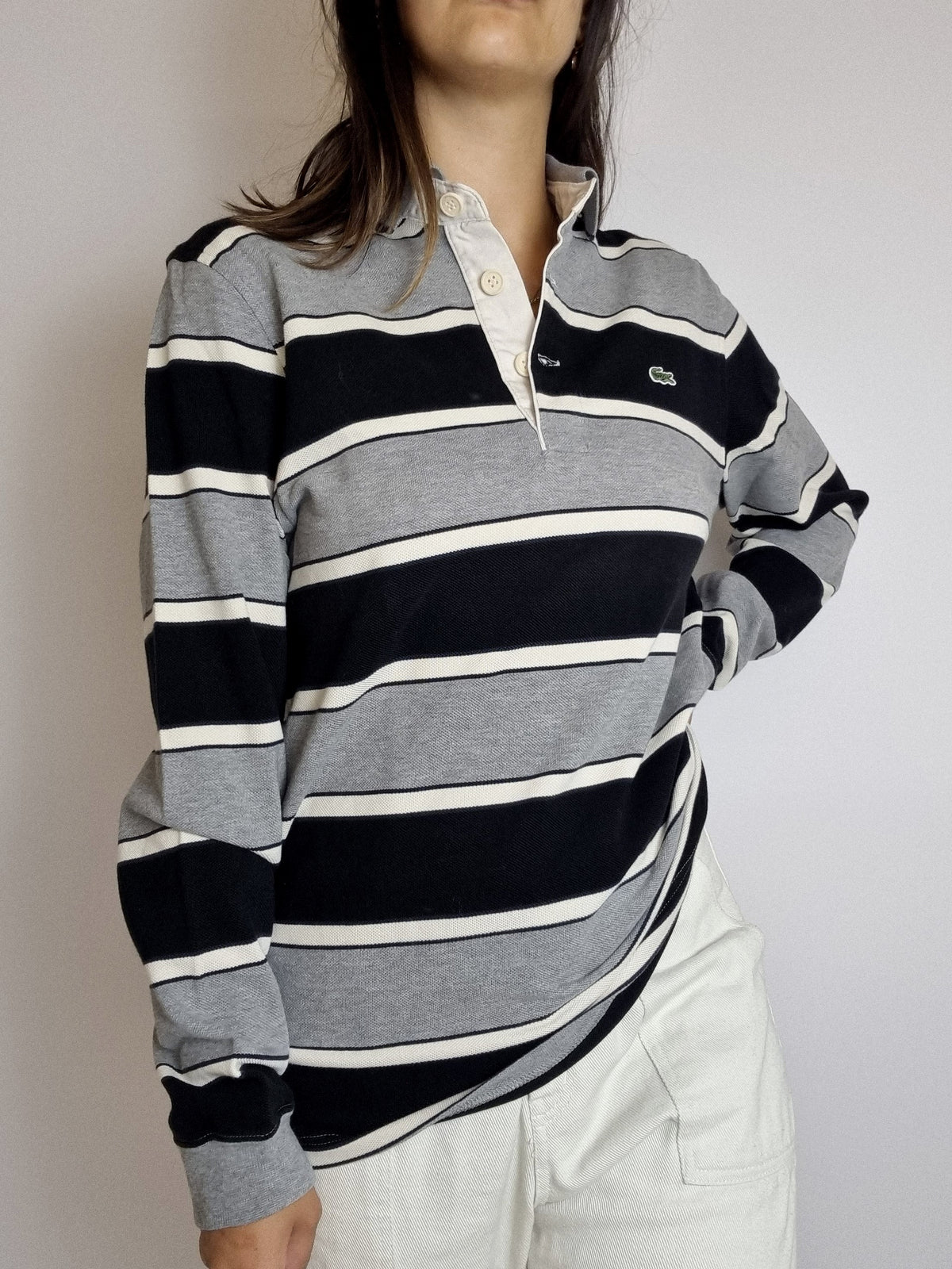 Polo Lacoste gris clair à rayures M