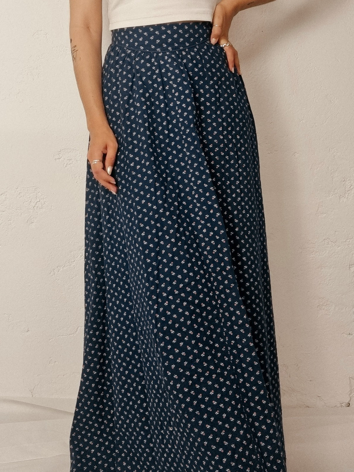 Jupe longue vintage bleue foncée  à fleurs Xs/S
