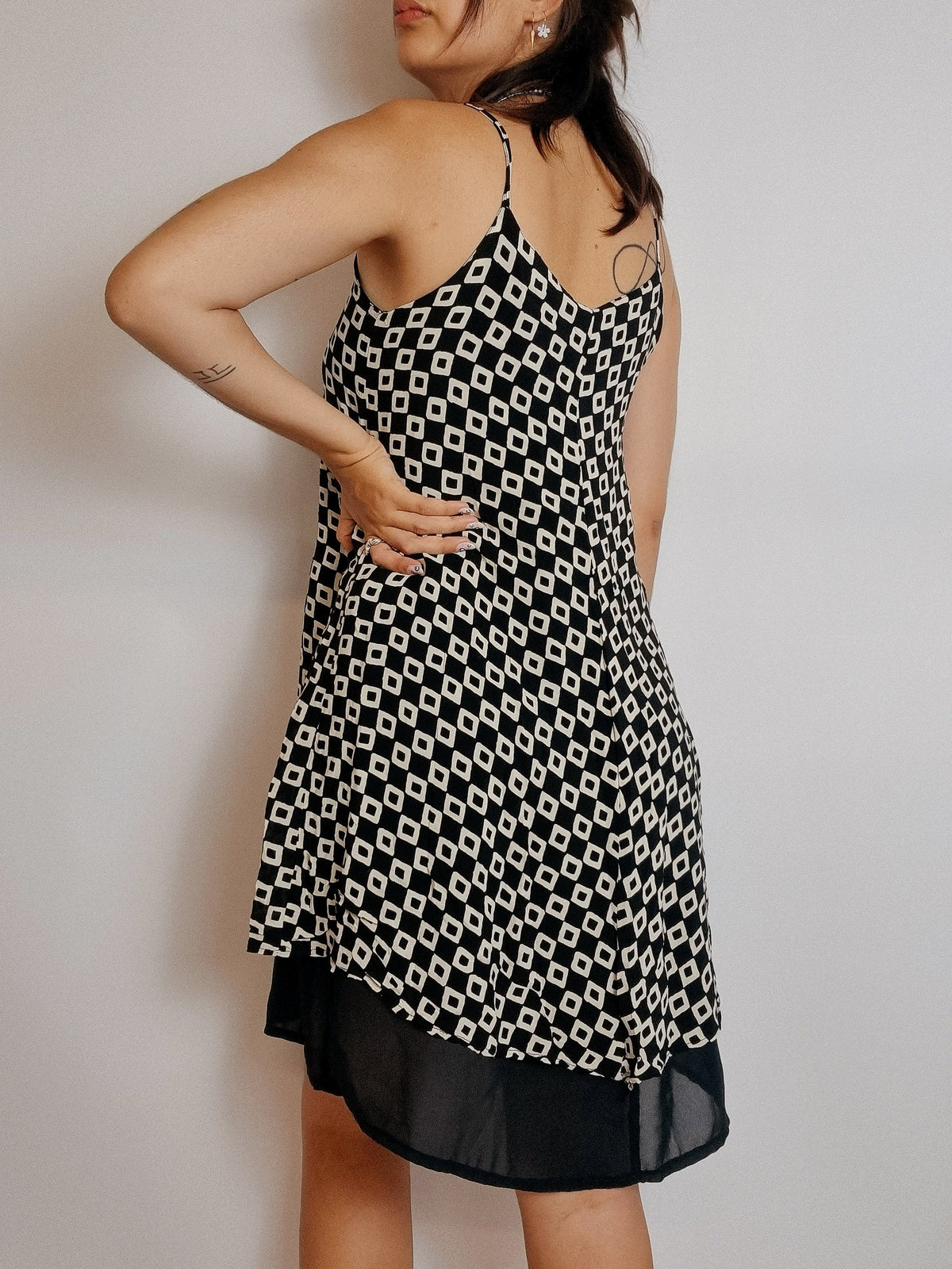 Vintage schwarz-weißes gerades Kleid S
