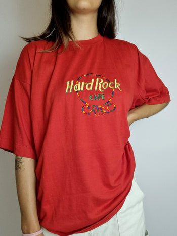 T-shirt vintage rouge brodé Hard Rock Cafe XL