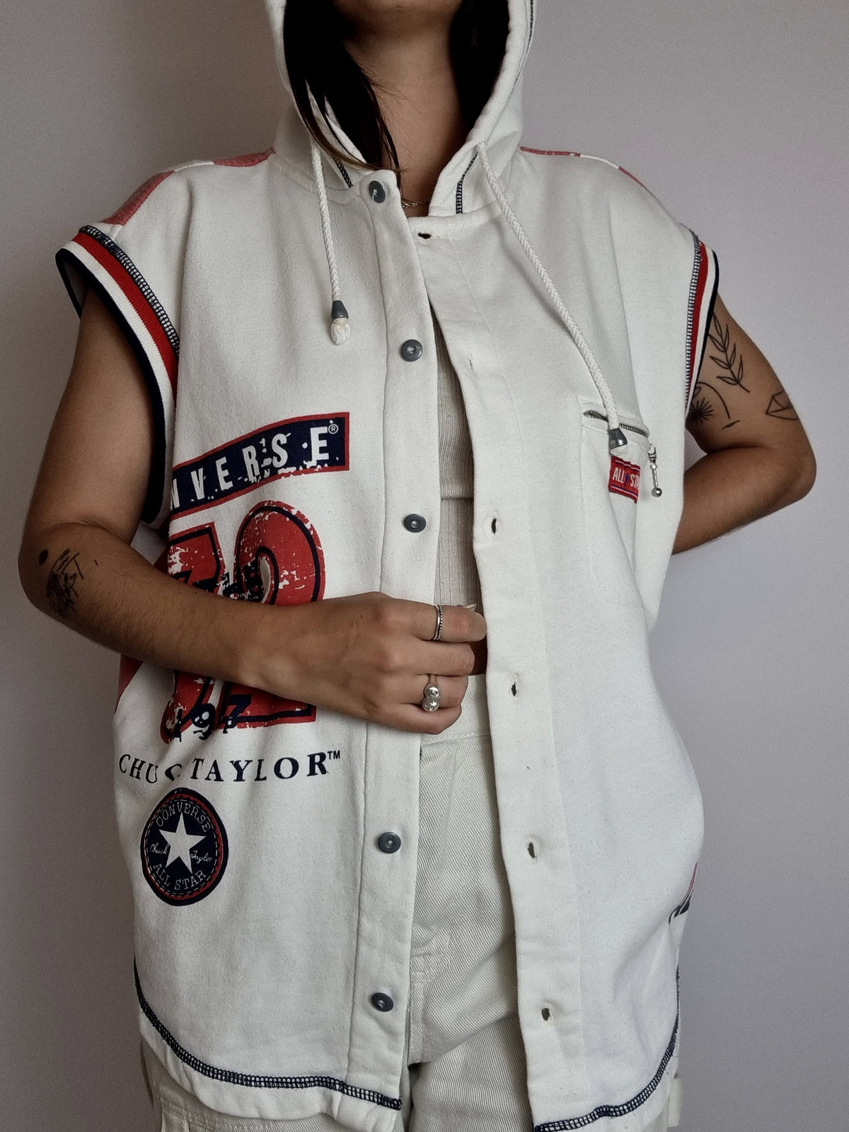 Gilet vintage sans manche blanc et rouge américain Converse XL