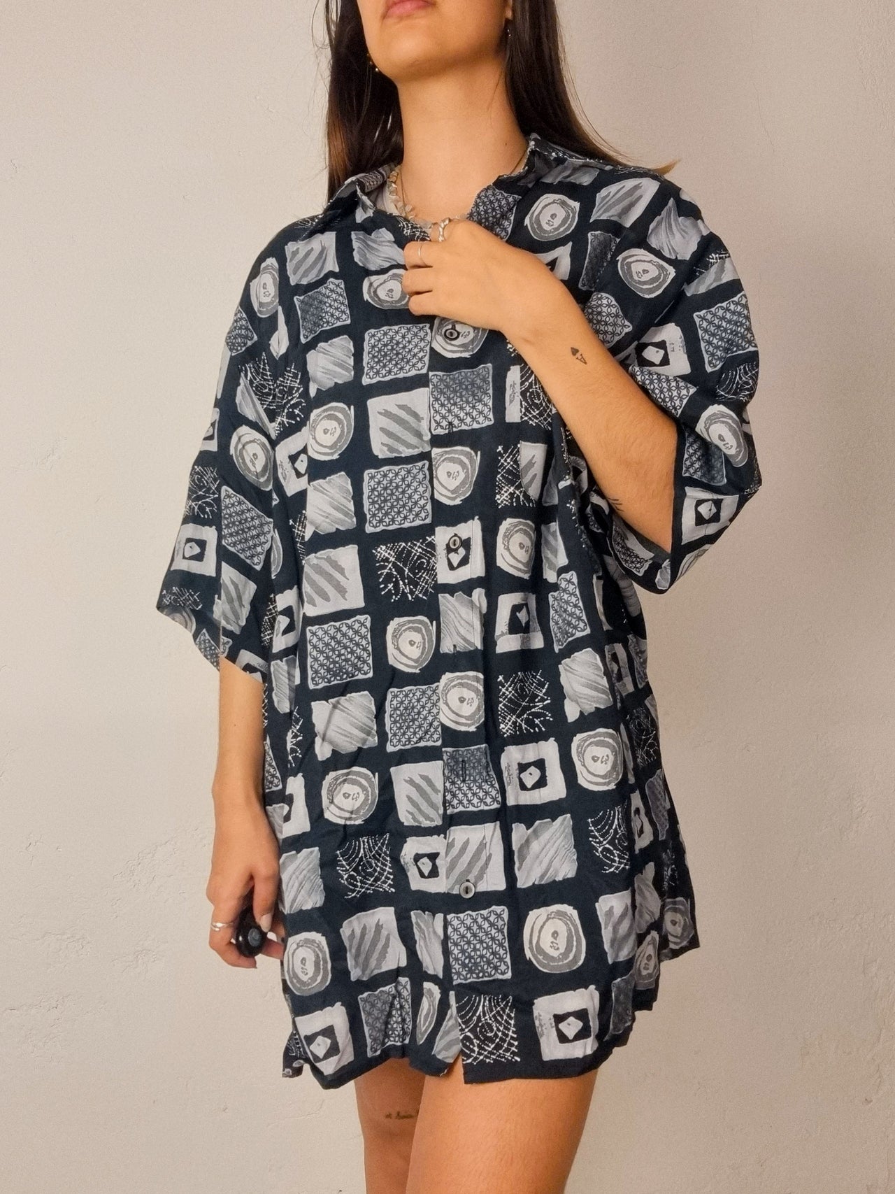 Chemise vintage noire/grise à motifs XL