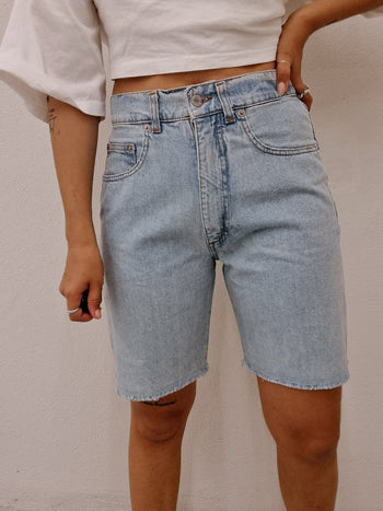 Hellblaue Vintage-Jeansshorts lang M