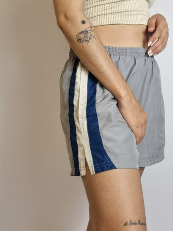 Short vintage gris clair Nike