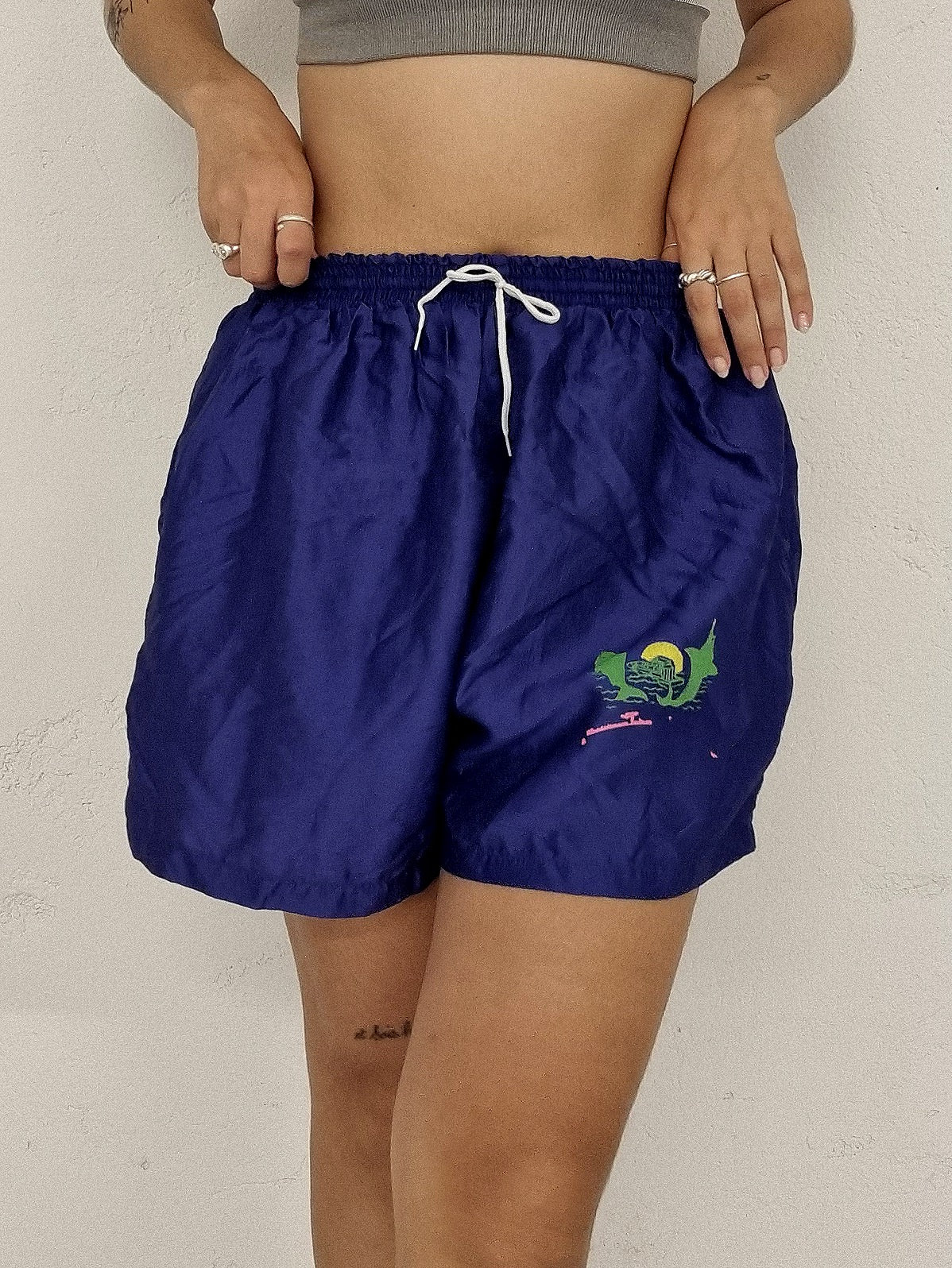 Short vintage bleu électrique brillant M