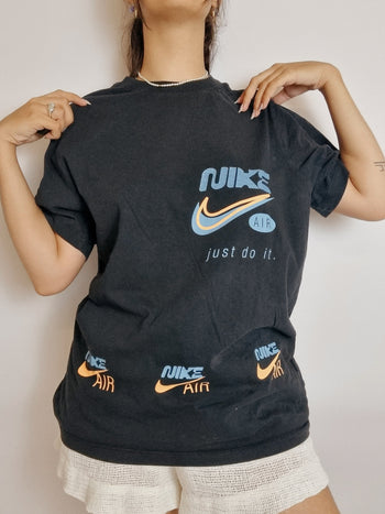 T-shirt vintage noir Nike L