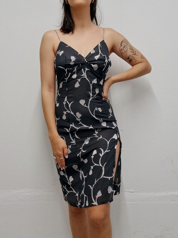 Robe vintage à bretelles noire à fleurs S