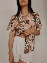 Chemise vintage blanche à fleurs hawaïenne rose M