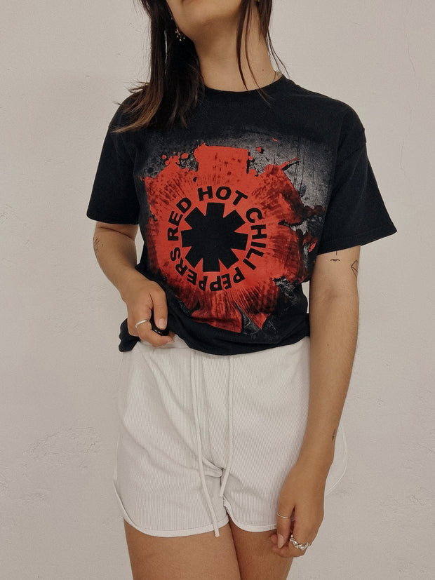 T-shirt vintage noir et rouge Red hot Chili Pepers S