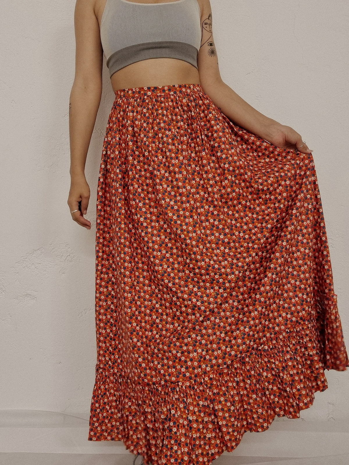 Jupe longue vintage rouge orange à fleurs S