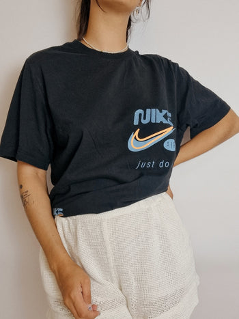 T-shirt vintage noir Nike L