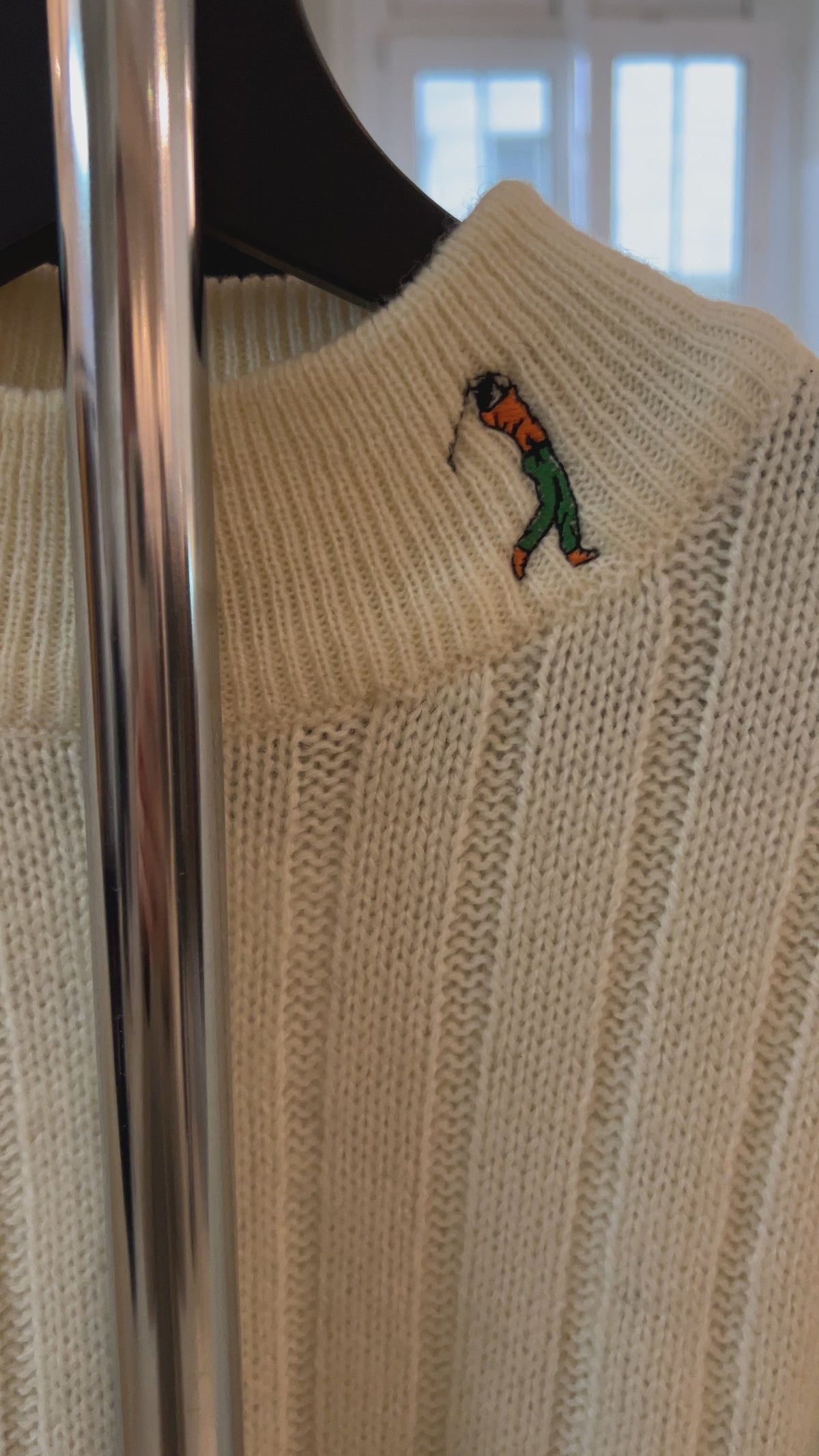 Cream white embroidered wool sweater XL 