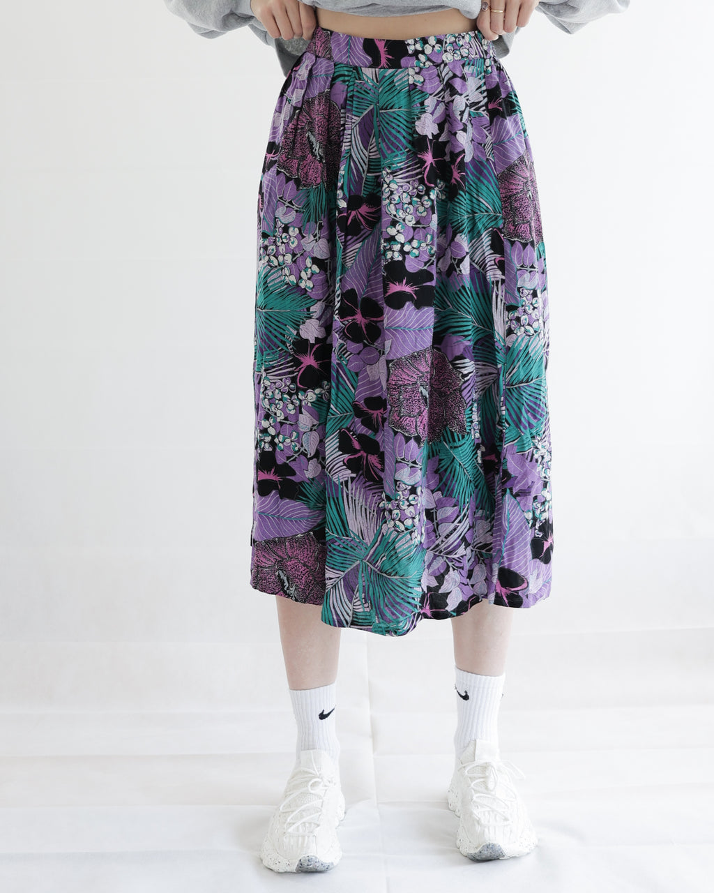Jupe Vintage mi-longue à fleurs violettes S/M